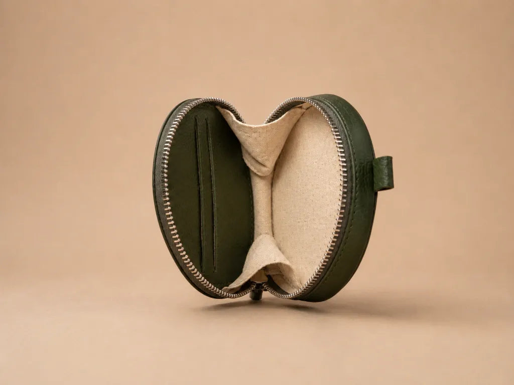 AURA-MINI POUCH EN CUERO VERDE ESMERALDA