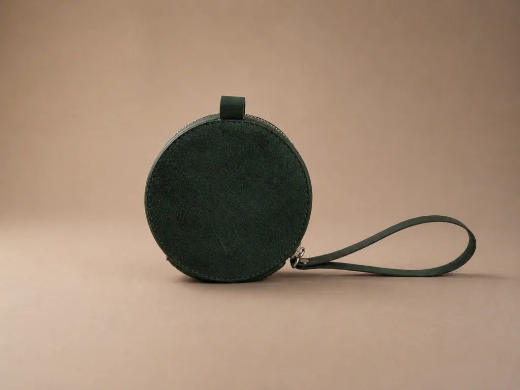 AURA-MINI POUCH EN CUERO VERDE ESMERALDA
