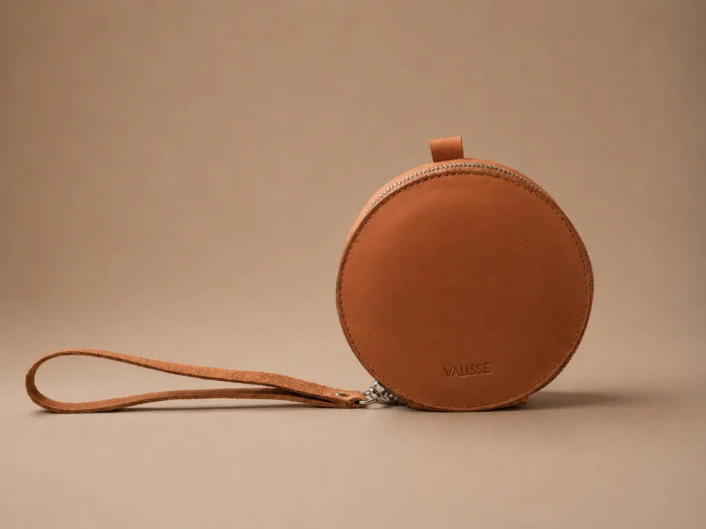 AURA-MINI POUCH EN CUERO MIEL