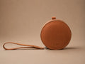 AURA-MINI POUCH EN CUERO MIEL
